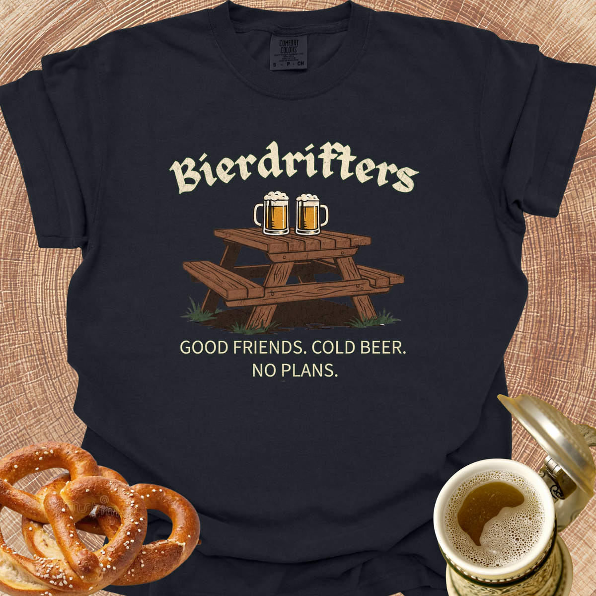 Good Friends. Cold Beer. No Plans. T-Shirt