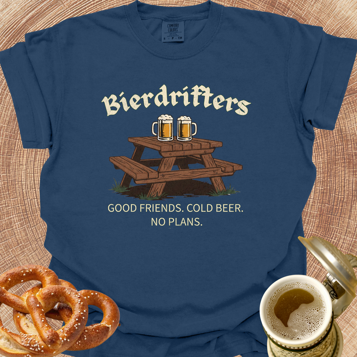 Good Friends. Cold Beer. No Plans. T-Shirt