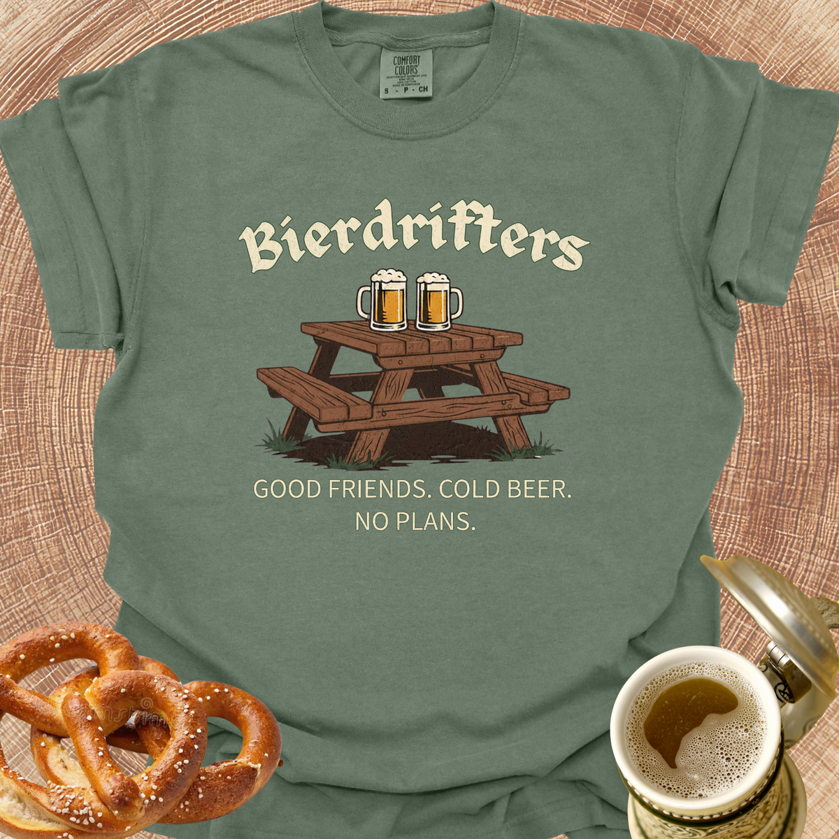Good Friends. Cold Beer. No Plans. T-Shirt