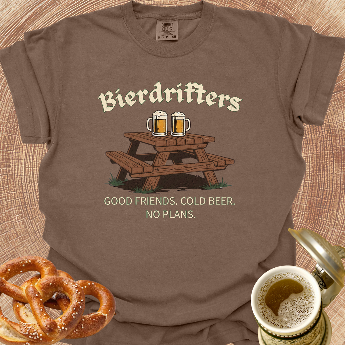 Good Friends. Cold Beer. No Plans. T-Shirt