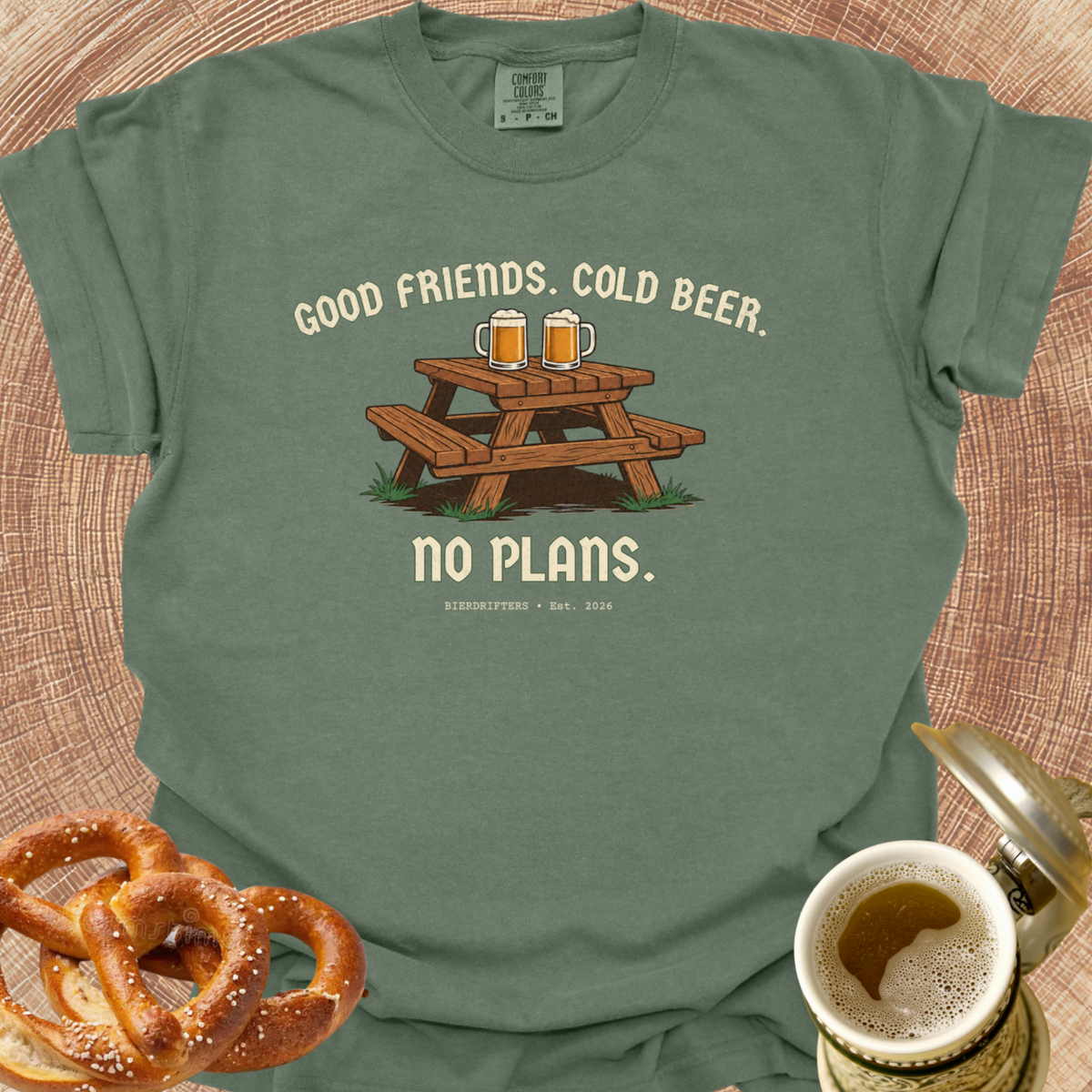Good Friends. Cold Beer. No Plans. T-Shirt